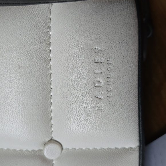 Radley London Hyde Road Padded Ivory Leather Multiway Grab Hand Bag - Picture 13 of 15